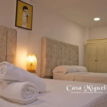 Villa Luxury Oasis In Getsemaní House With Jacuzzi Cartagena