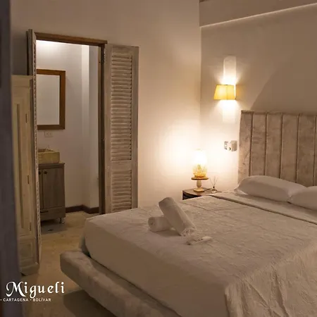 Villa Luxury Oasis In Getsemaní House With Jacuzzi